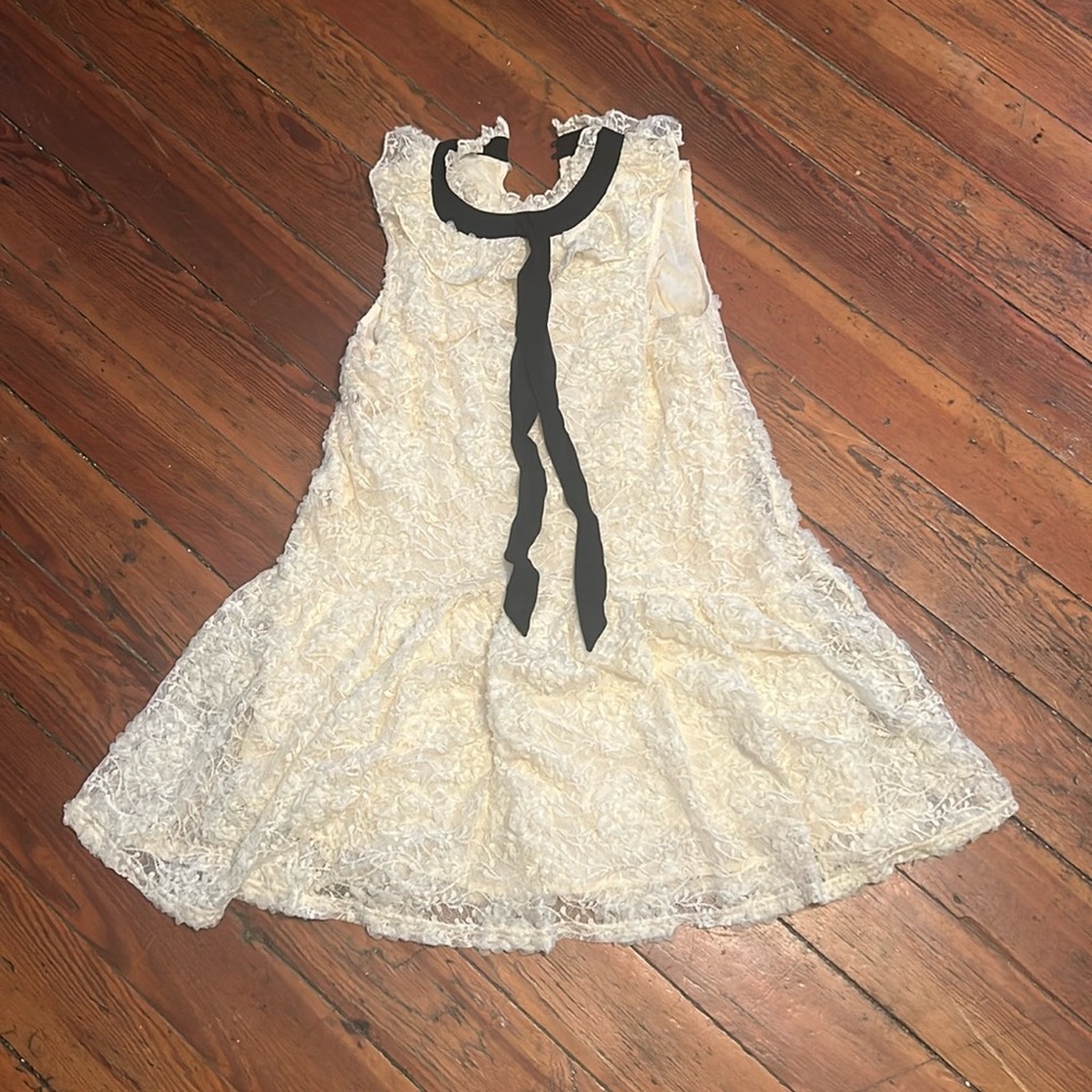 Crème short dress